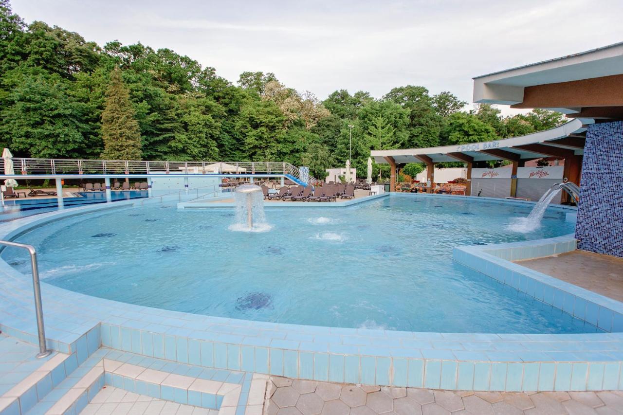 Hotel International Băile Felix Εξωτερικό φωτογραφία
