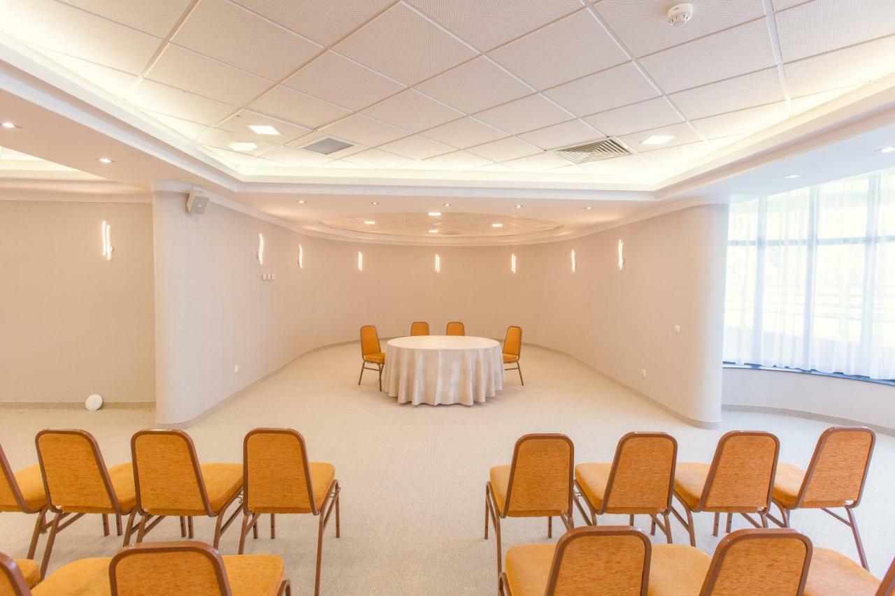 Hotel International Băile Felix Εξωτερικό φωτογραφία